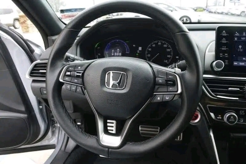 2022 Honda Accord Hybrid Sport — On the Road