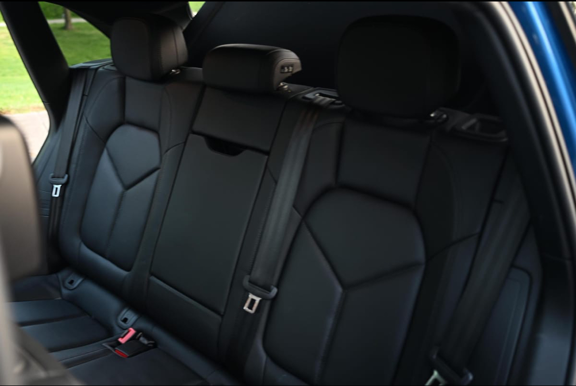 2016 Porsche Macan — Photo 10