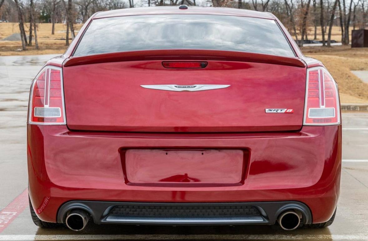 2013 Chrysler 300 SRT — Photo 7