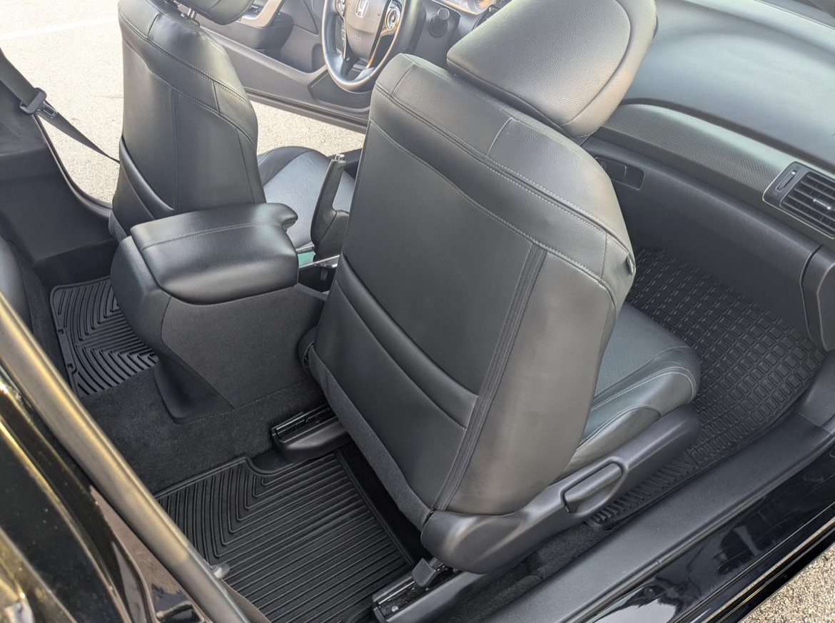 2016 Honda Accord EX-L V6 Coupe — Photo 13