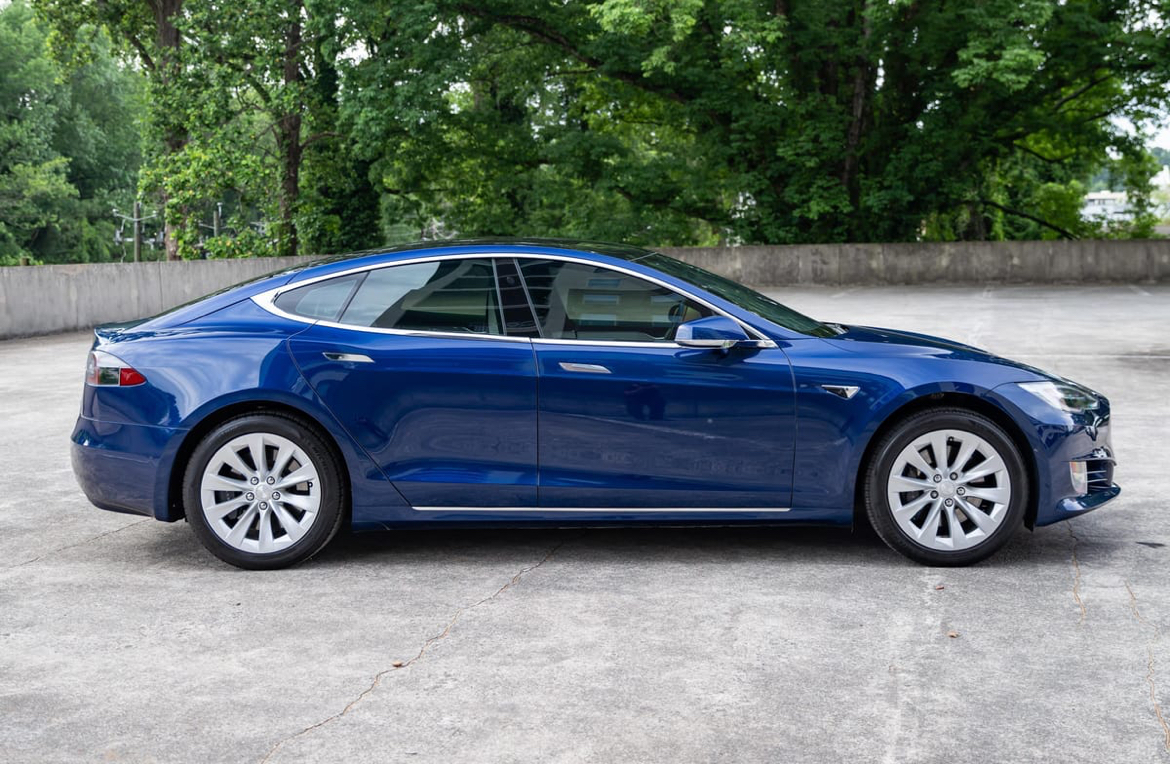 2017 Tesla Model S — Interior
