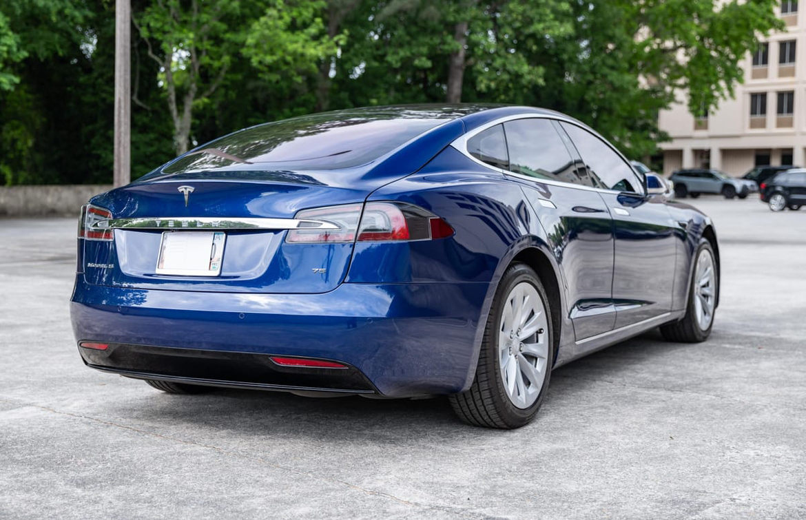 2017 Tesla Model S — Photo 7