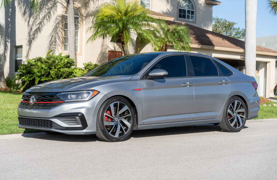 2021 Volkswagen Jetta GLI Autobahn — Photo 5