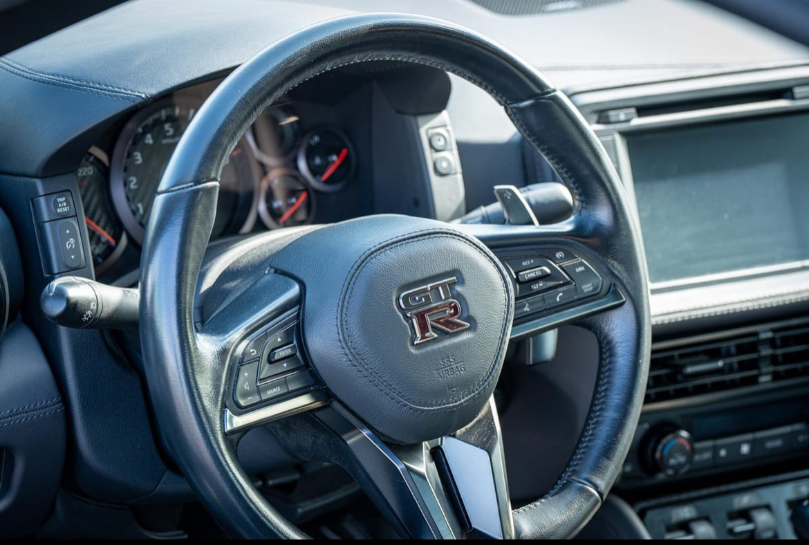 2018 Nissan GT-R Premium — Photo 14