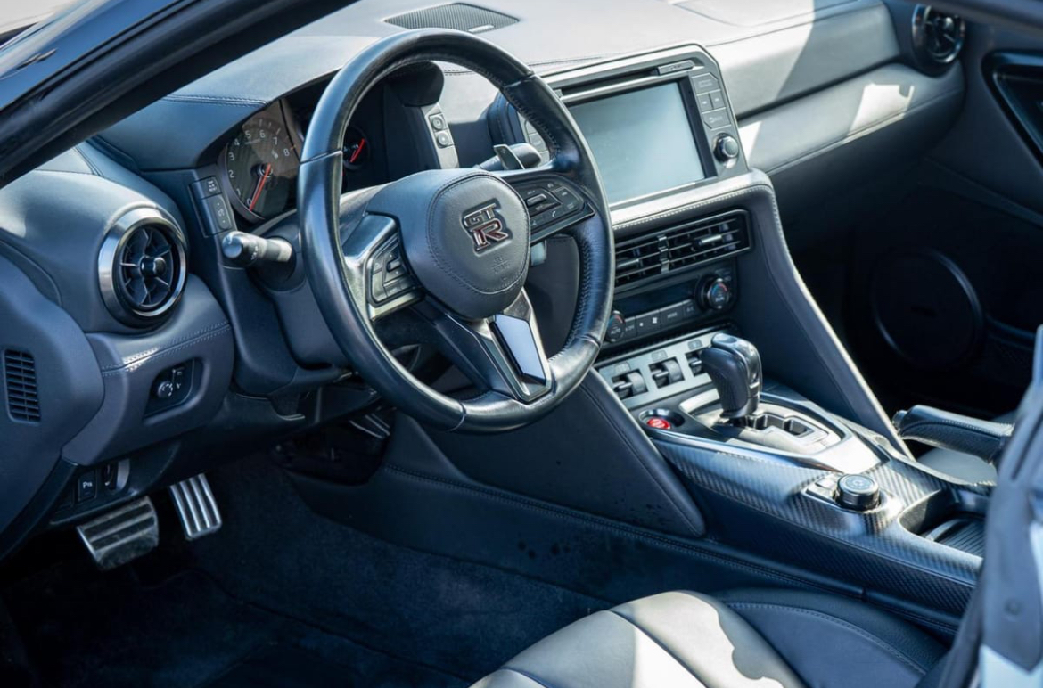 2018 Nissan GT-R Premium — Photo 8