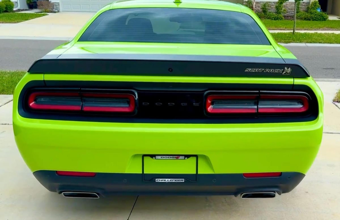 2023 Dodge Challenger — Photo 5