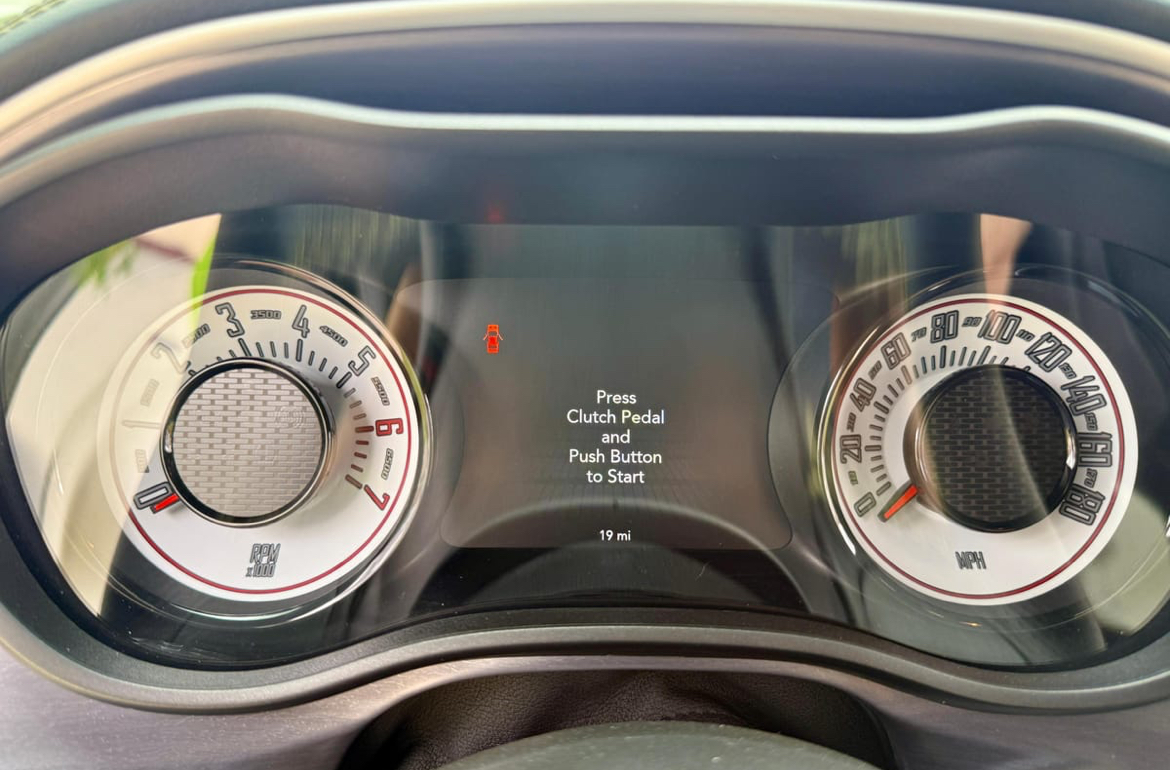 2023 Dodge Challenger — Photo 10
