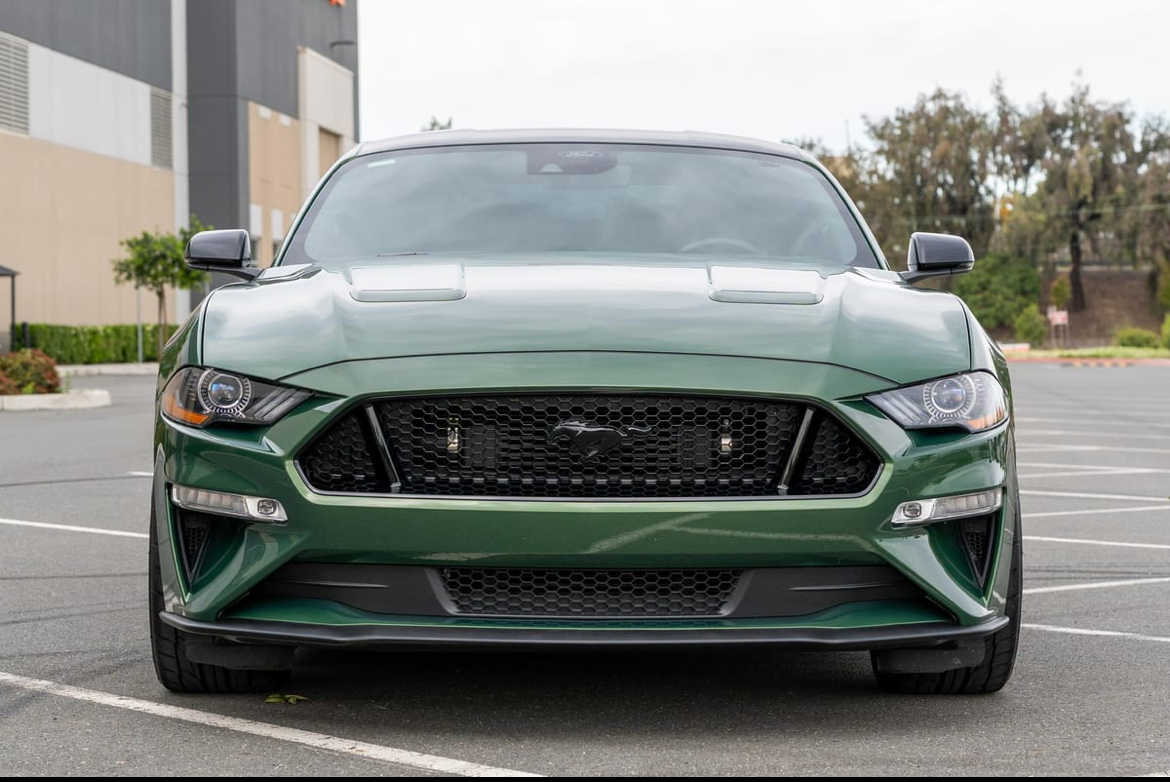 2022 Ford Mustang GT coupe premium — Side View