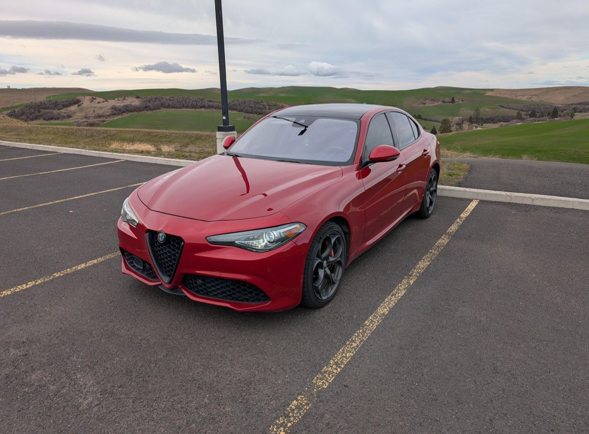 2018 Alfa Romeo Giulia — Photo 8
