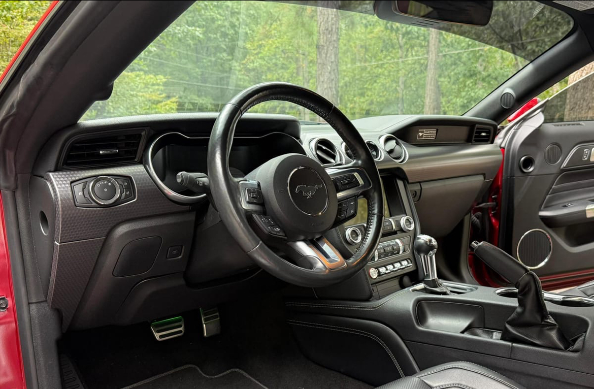 2020 Ford Mustang GT Coupe — Photo 8