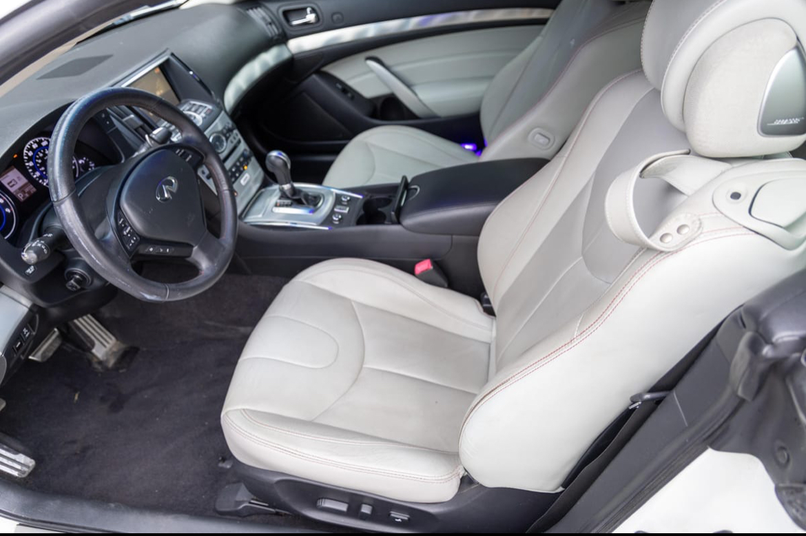 2013 Infiniti G37 IPL Convertible — Photo 13