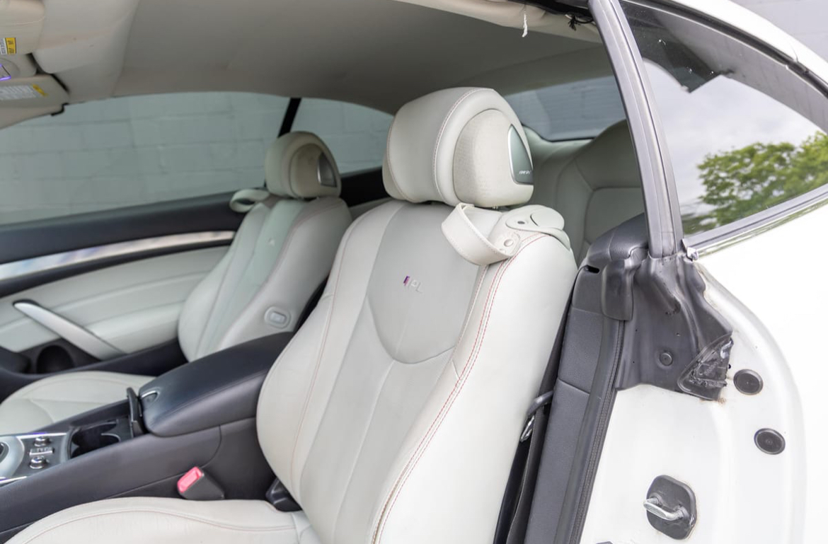 2013 Infiniti G37 IPL Convertible — Photo 14