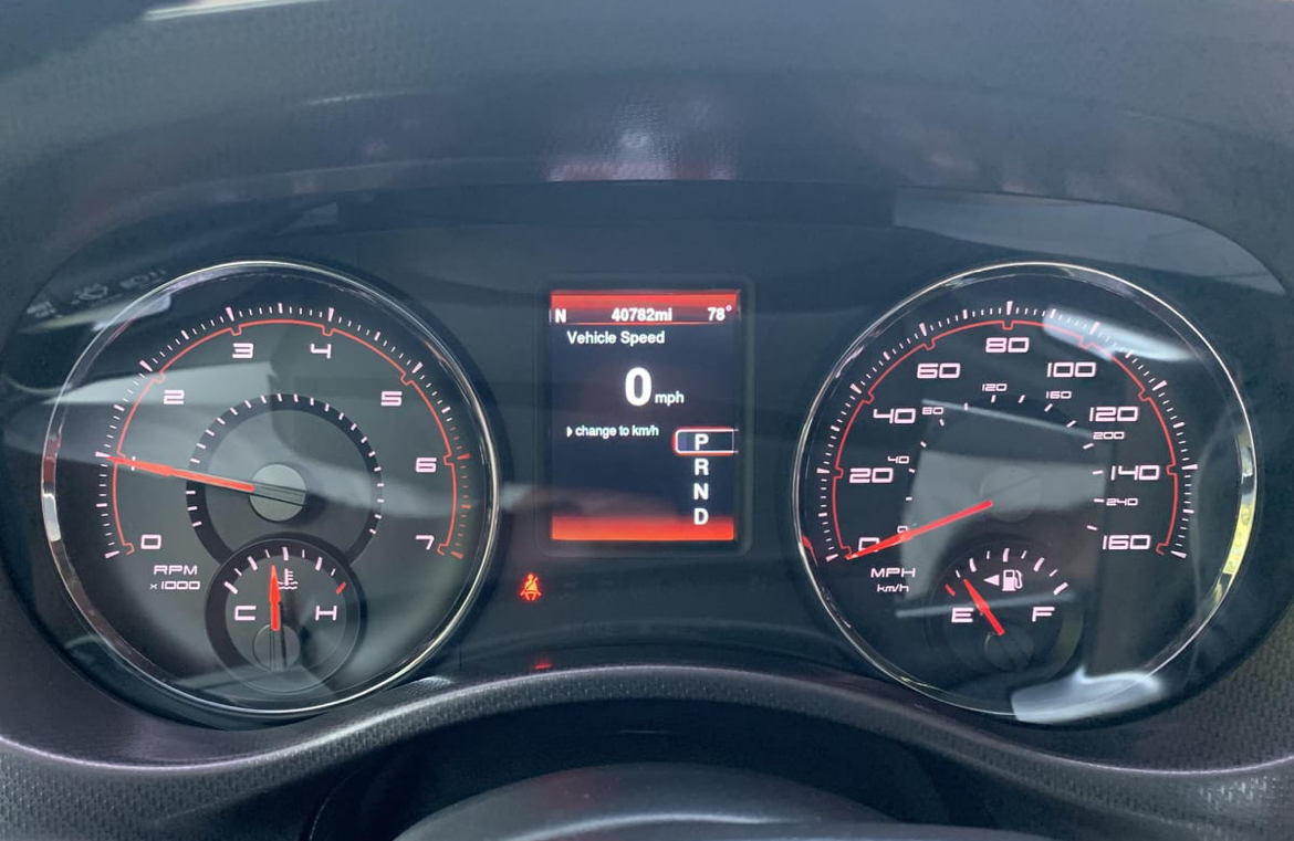 2014 Dodge Charger R/T Plus — Photo 11