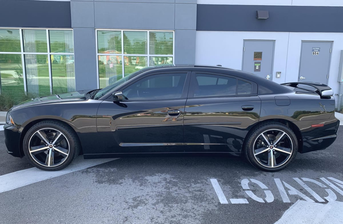 2014 Dodge Charger R/T Plus — Interior