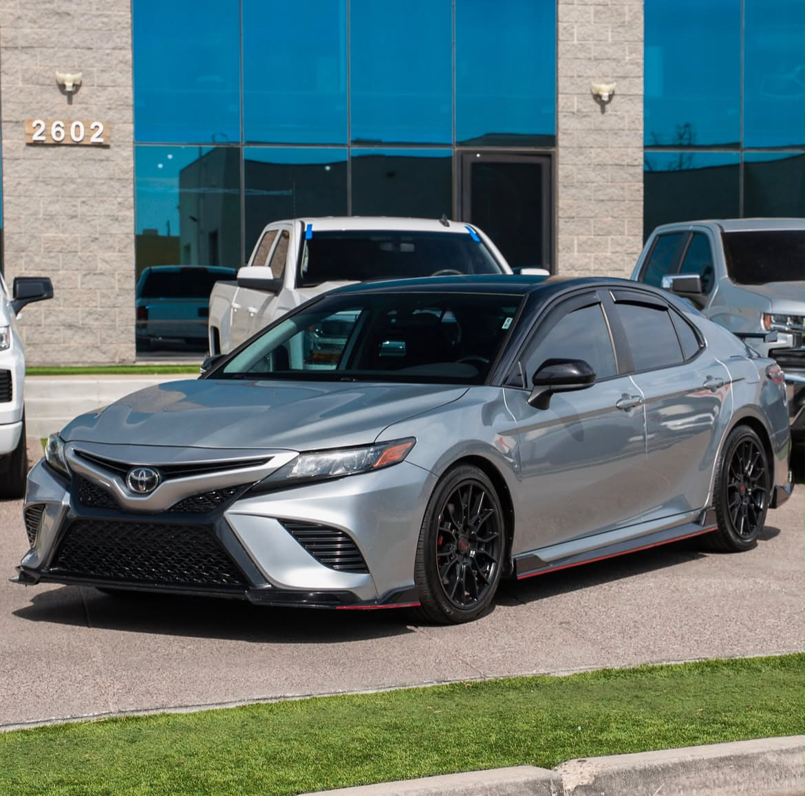 2020 Toyota Camry TRD — Photo 6