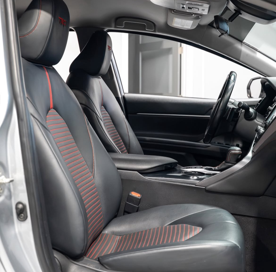 2020 Toyota Camry TRD — Photo 9
