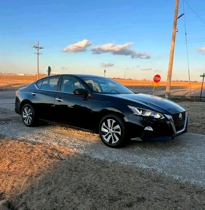 2020 Nissan Altima — Interior