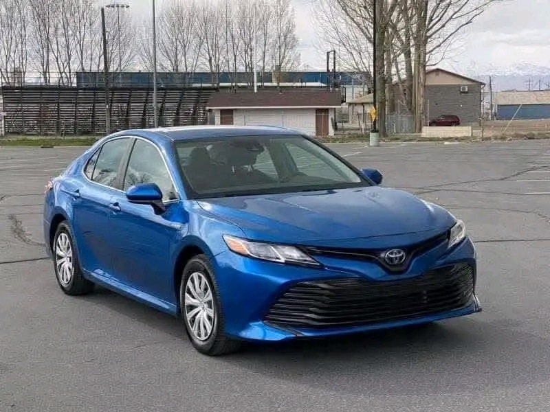 Toyota Camry Hybrid LE