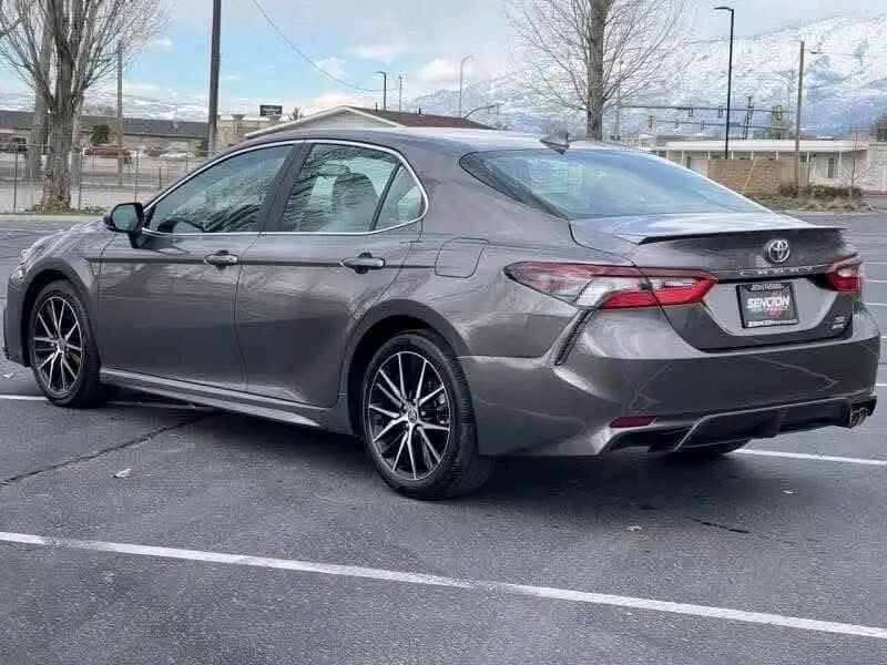 2022 Toyota Camry SE — Side View